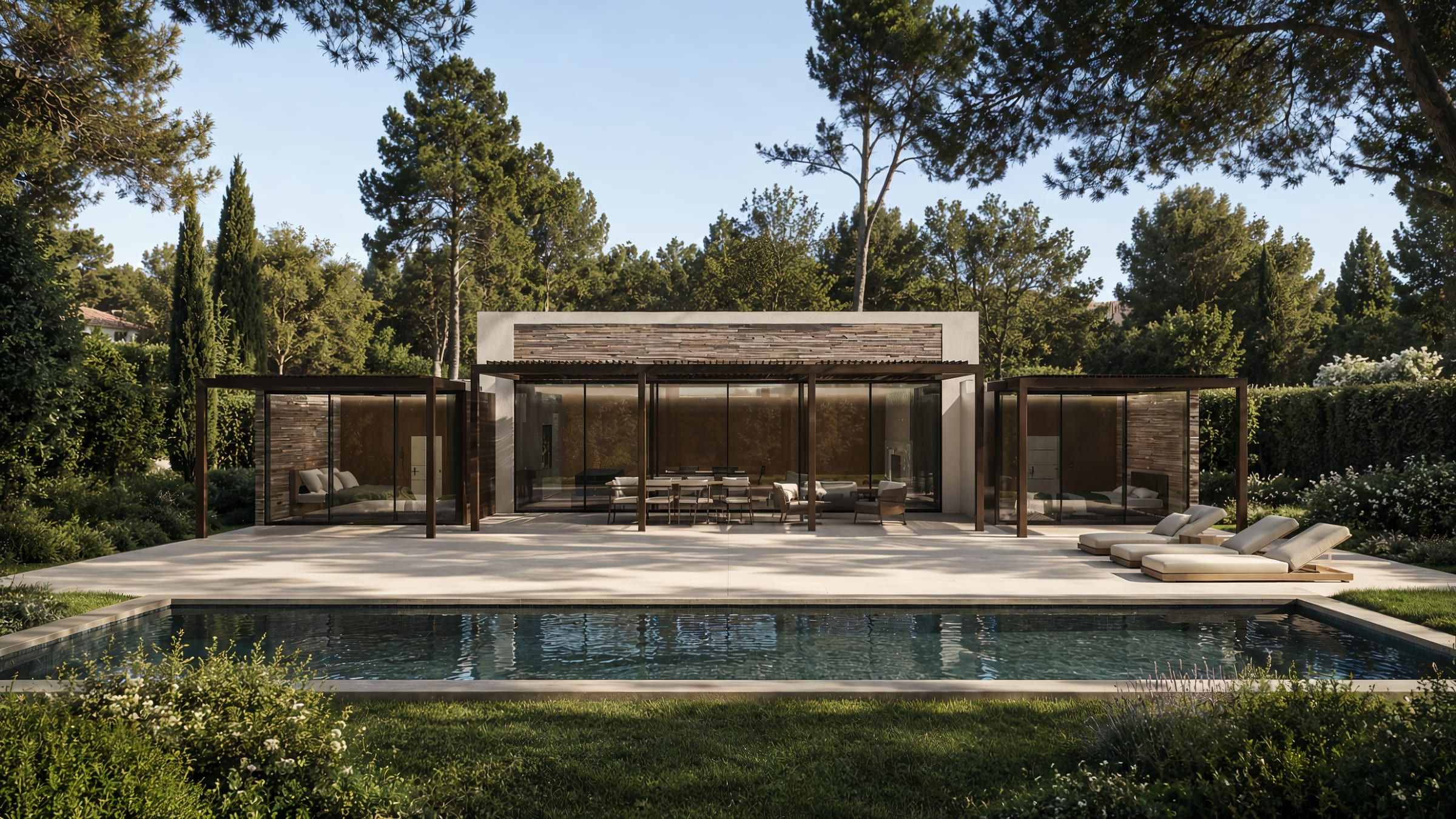 Μετωπική όψη σύγχρονης villa με πέργκολες, πισίνα και πεύκα ολόγυρα